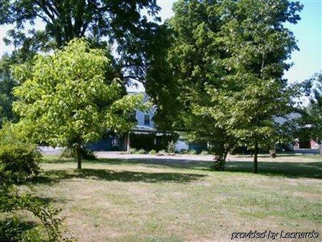 Four Creeks Bed & Breakfast Girard Bagian luar foto